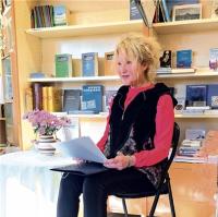 Andrea Melcher mit ihrer authentischen und amüsanten Geschichte über eine einstmalige Burger Wendenkönigin (die sie selbst war) hat das Publikum sehr begeistert.