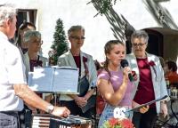 Leonie Grundmann sang „Karl der Käfer“. 